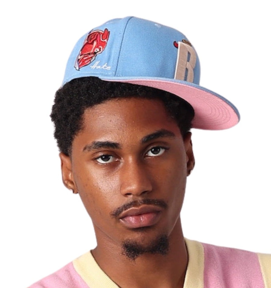LOVE/HATE FITTED CAP(blue)